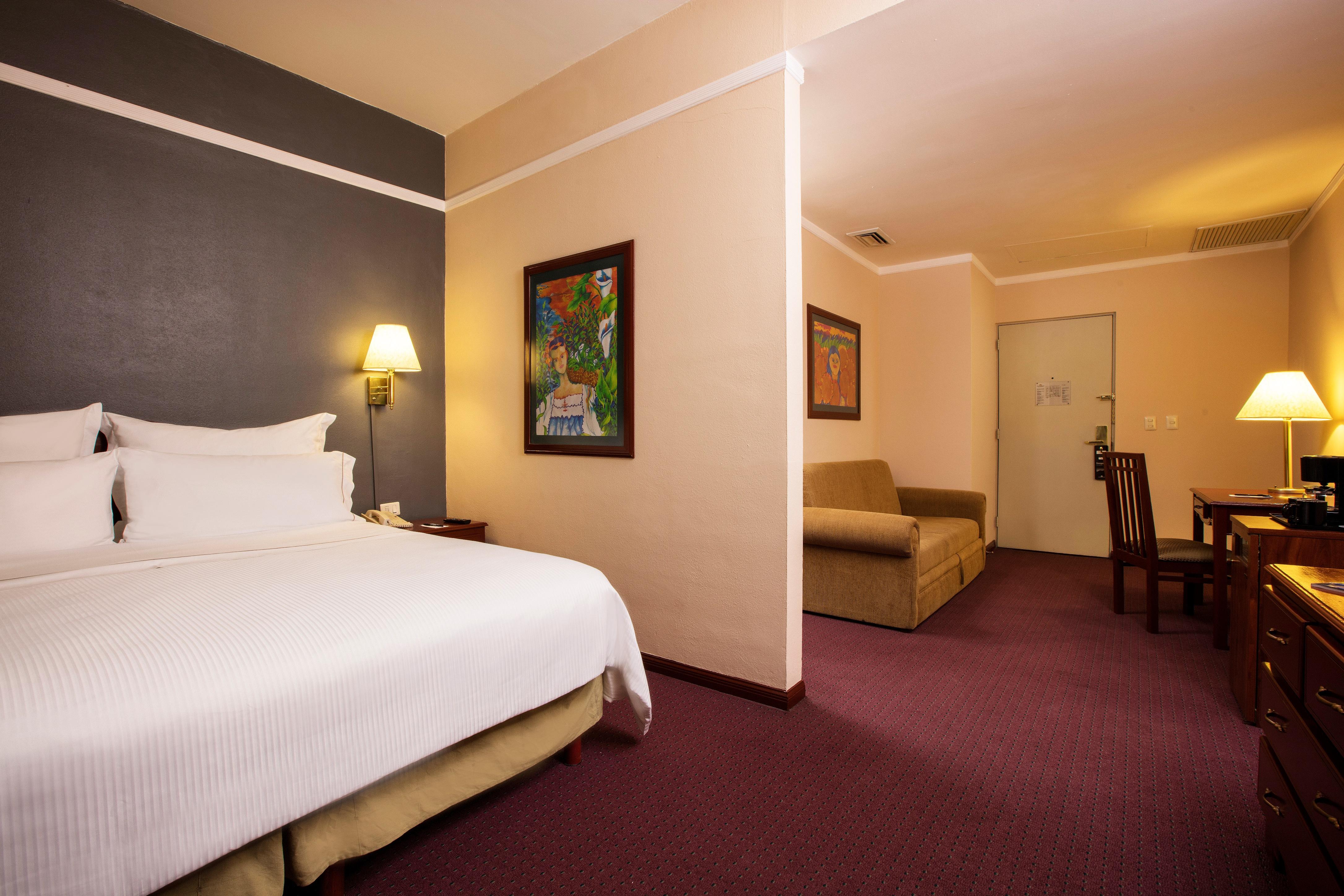 Krystal Monterrey Hotel Exterior photo